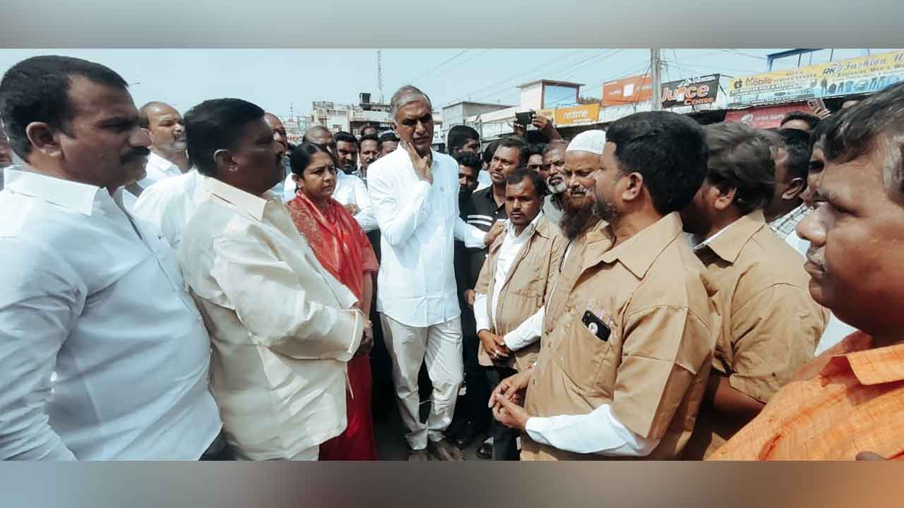 Harish Rao | ఆటో డ్రైవర్ల సమస్యలపై అసెంబ్లీలో కొట్లాడుతాం : హరీశ్‌ రావు