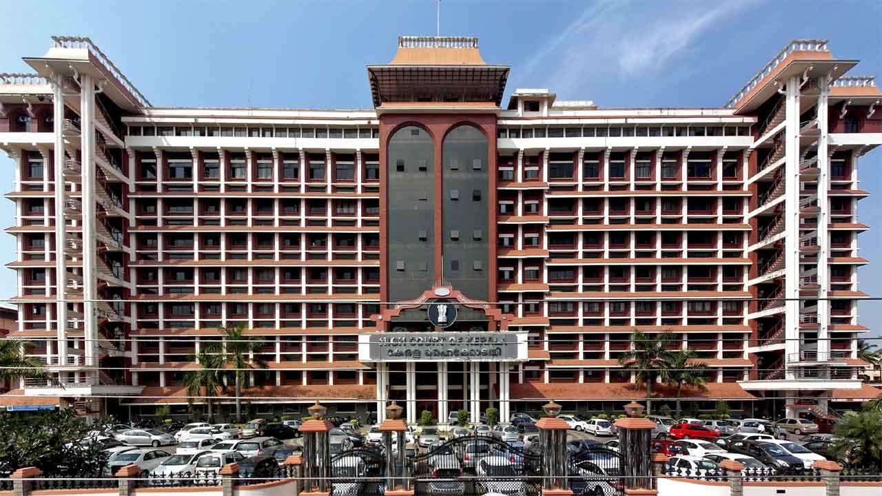 Kerala High Court | ఫిరాయింపు నేతలు ప్రజాతీర్పు కోరాల్సిందే: కేరళ హైకోర్టు