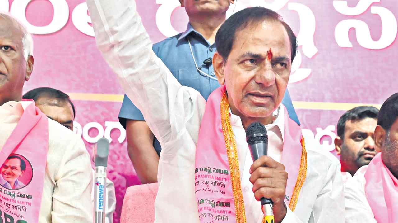 KCR | తెలంగాణ భవన్కు బీఆర్ఎస్ అధినేత కేసీఆర్