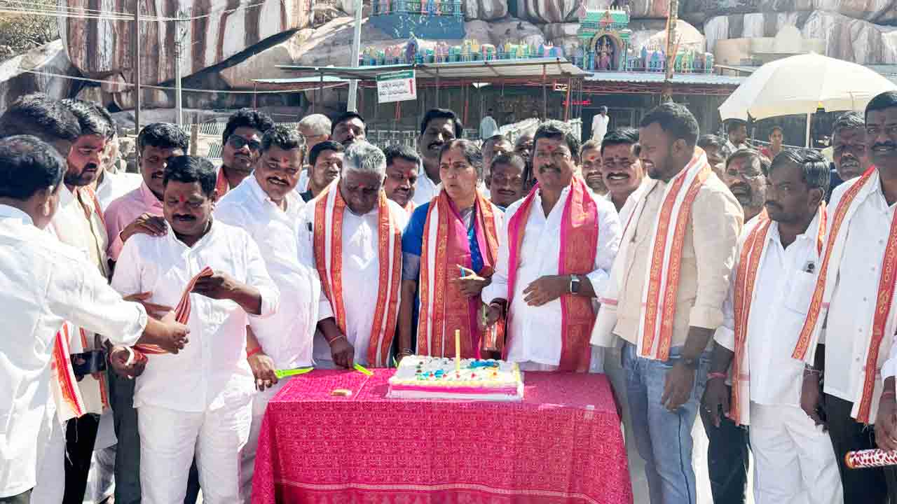 KCR Birthday | ఎమ్మెల్సీ శేరి సుభాష్ రెడ్డి ఆధ్వర్యంలో ఘనంగా కేసీఆర్ జన్మదిన వేడుకలు