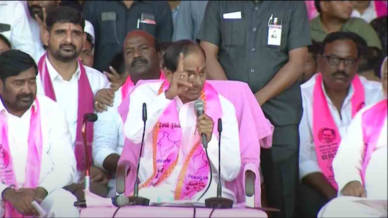 KCR | రైతుబంధు అడిగినోన్ని చెప్పుతో కొట్ట‌మంటావా..?ఎన్ని గుండెల్రా మీకు..? : కేసీఆర్