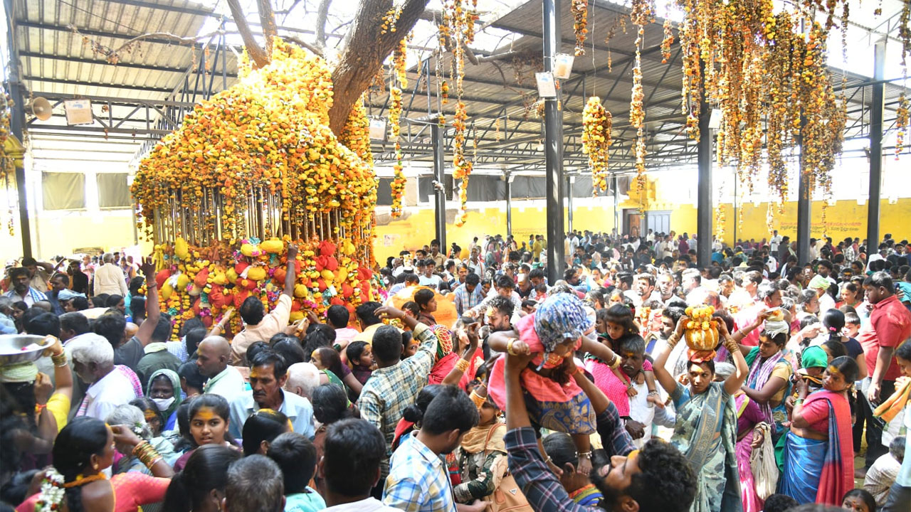 Komuravelli | ఐదో ఆదివారం భక్తులతో నిండిపోయిన మల్లన్న క్షేత్రం