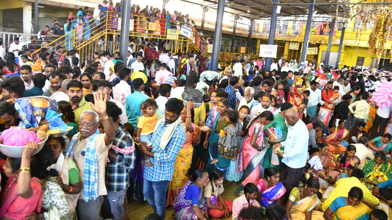 Komuravelli | ఐదో వారం జన జాతర.. కొమురవెల్లికి పోటెత్తిన భక్తులు