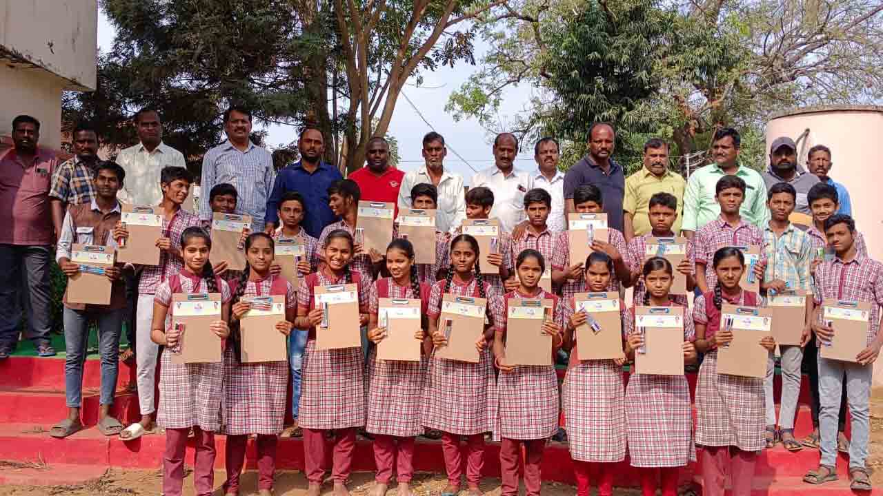 KTR | ఇచ్చింది చిరు కానుకే కానీ.. ఎంతో సంతోషాన్నిచ్చింది : కేటీఆర్