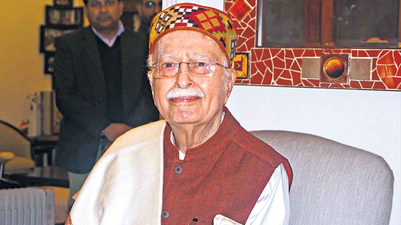 LK Advani | అద్వానీకి ఐసీయూలో చికిత్స : అపోలో వైద్యులు