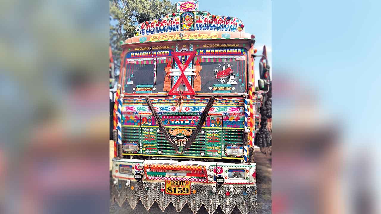 Minister Seethakka | ఇసుక దందాలో పాత్రధారి సీతక్క పీఏ.. సూత్రధారి ఎవరు?