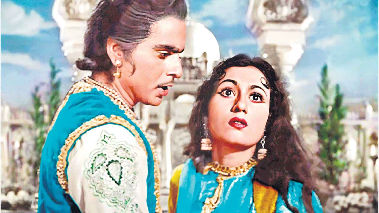 Madhubala | మధుబాల.. తొలి సినిమాలోనే కాదు రియల్‌లైఫ్‌లోనూ అనార్కలిగానే!