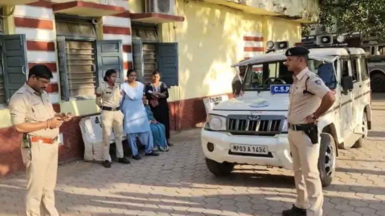 Madhya Pradesh | మధ్యప్రదేశ్‌లో దారుణం.. గర్భిణిపై గ్యాంగ్‌ రేప్‌