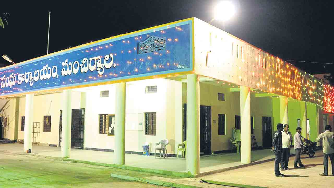 మున్సిపాలిటీలను వేధిస్తున్న సిబ్బంది కొరత