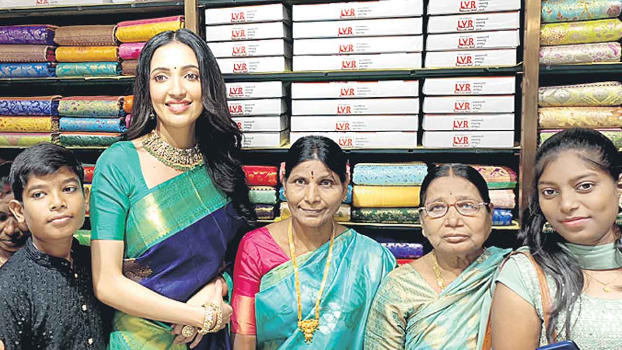 నిర్మల్‌లో నేహాశెట్టి