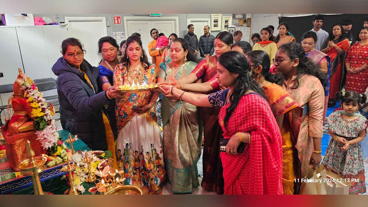 NRI | ఐర్లాండ్లో ఘనంగా వాసవి మాత అగ్నిప్రవేశ దినోత్సవ వేడుకలు