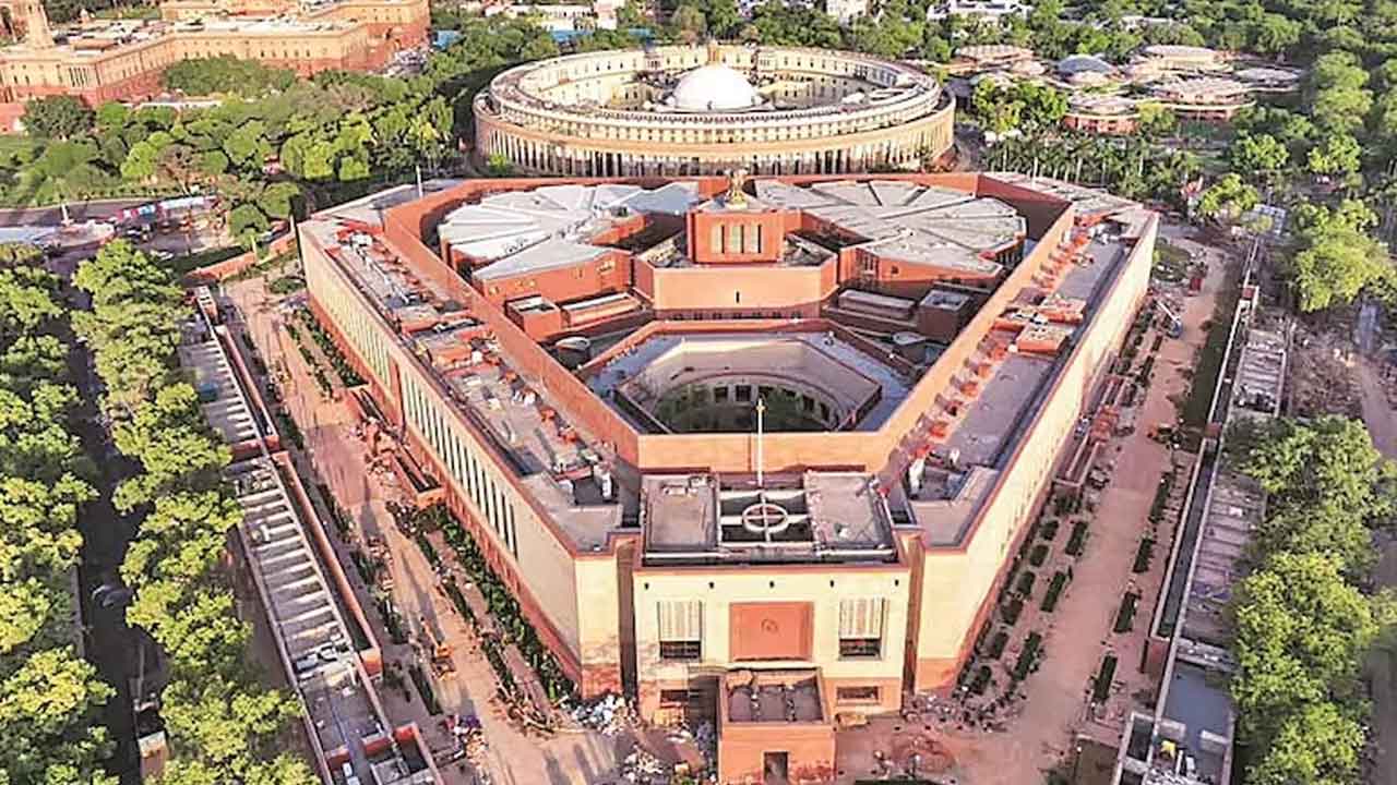 కనీస మద్దతు ధరపై చట్టానికి పార్లమెంట్‌ సెషన్‌ నిర్వహించాలి