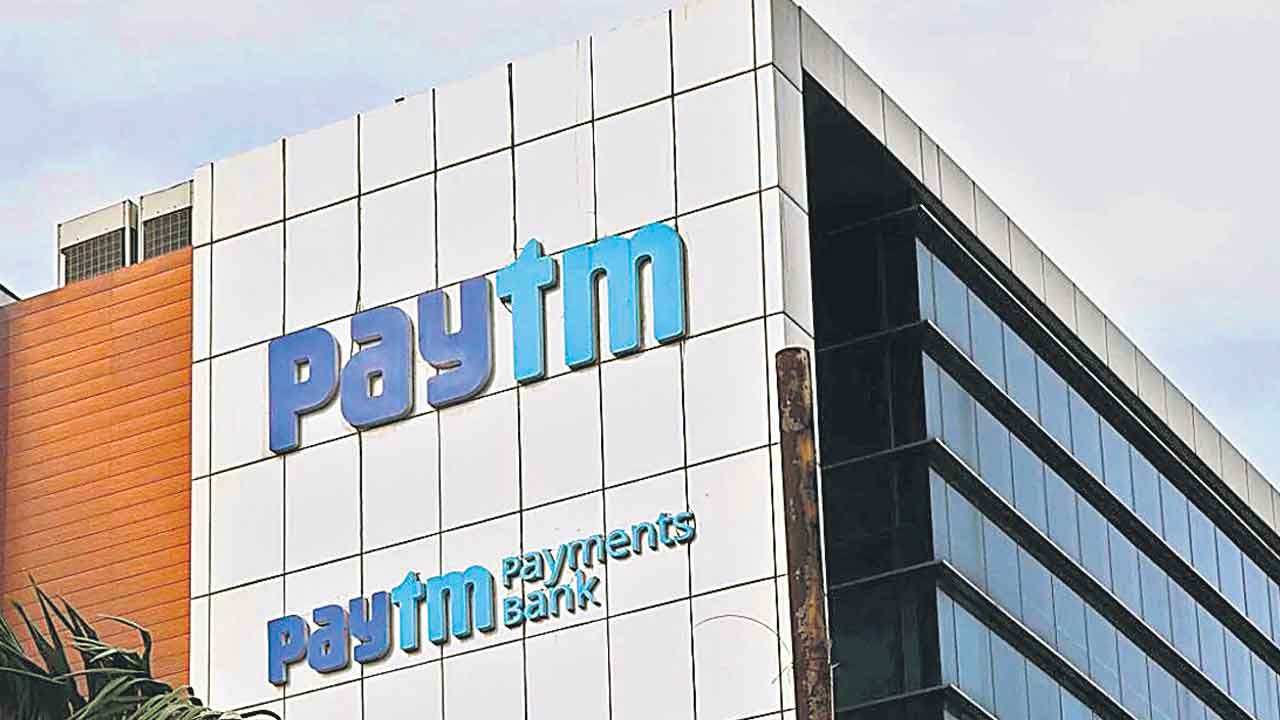 ఆంక్షలపై పునరాలోచించాలి