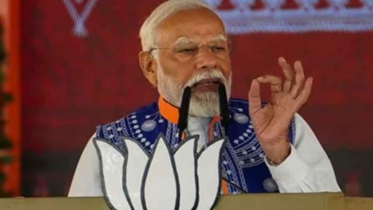 కాంగ్రెస్ గిరిజన వ్యతిరేకి : మోదీ