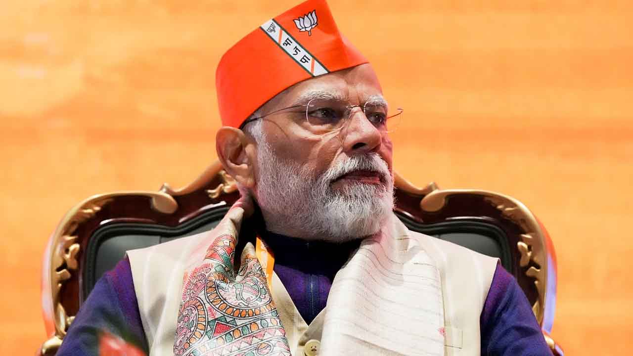 370 లోక్‌సభ సీట్లతో ముఖర్జీకి నివాళి ఇద్దాం