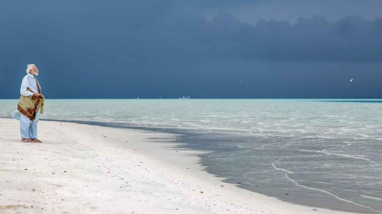 మాల్దీవులకు ఆర్థిక సాయం కోత