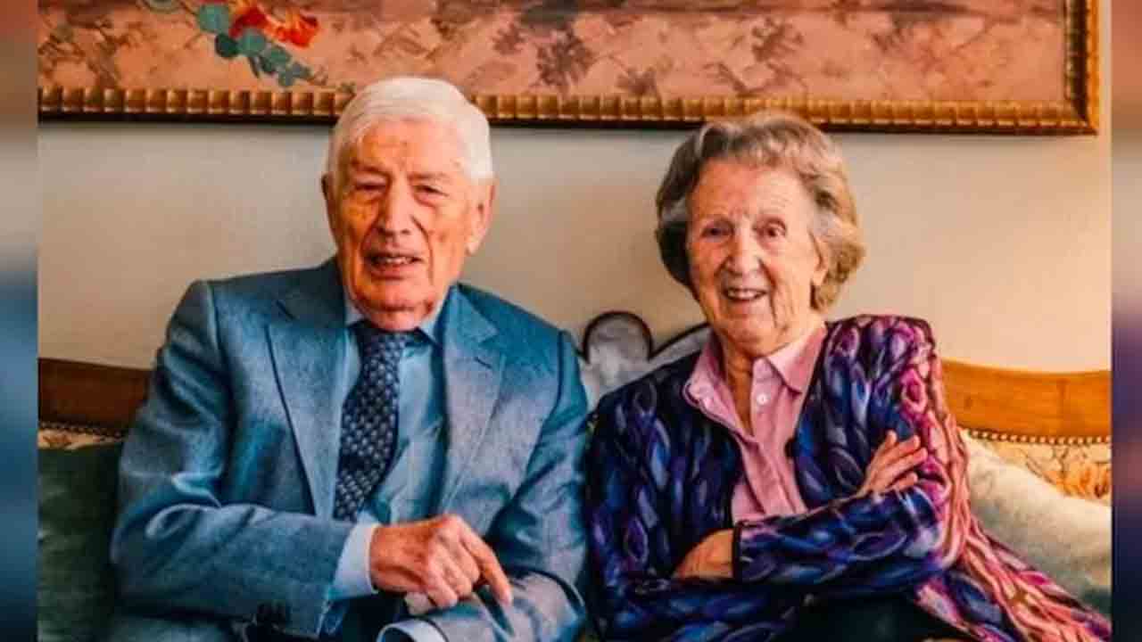 చావులోనూ ఒక్కటిగానే