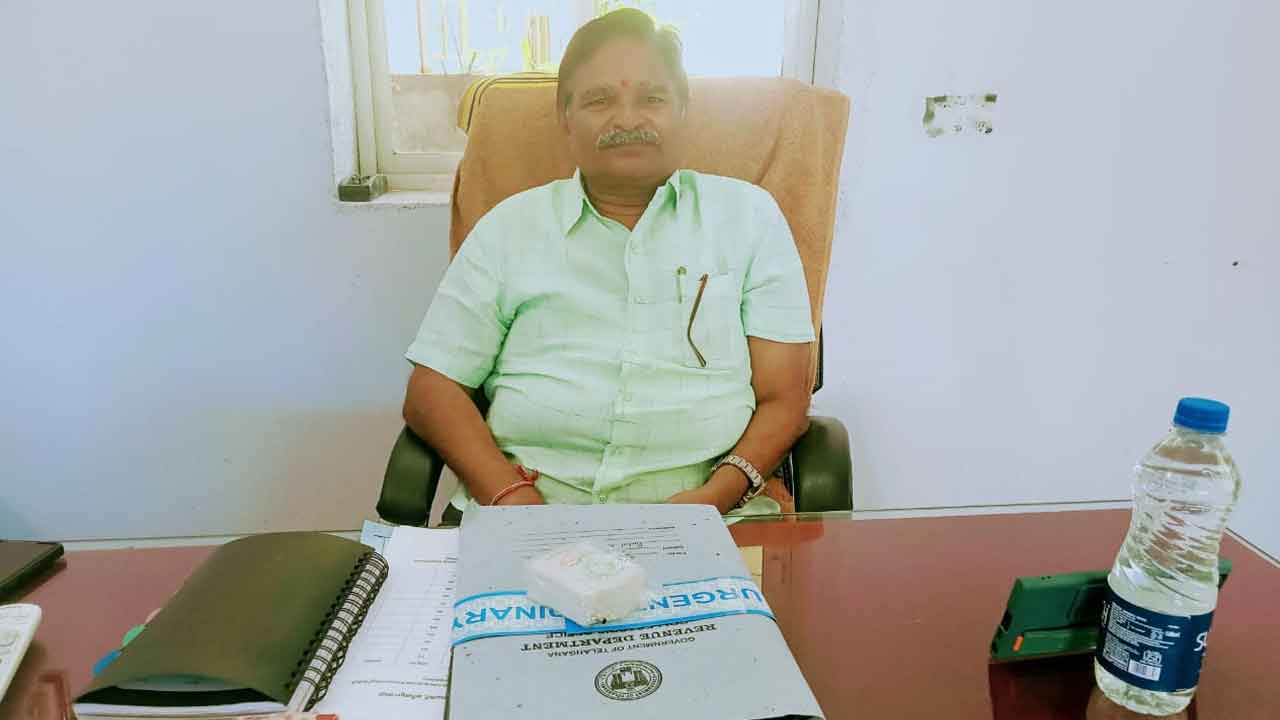 Raikal | రాయికల్ మున్సిపల్ చైర్మన్‌పై వీగిన అవిశ్వాస తీర్మానం