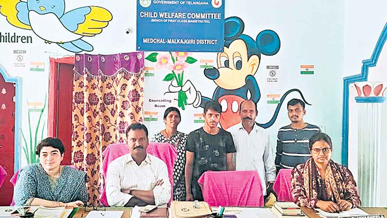 Hyderabad | ఐదేండ్ల ప్రాయంలో రైలులో మిస్సింగ్.. 11 ఏండ్ల తర్వాత ఇంటికి చేరిన బాలుడు