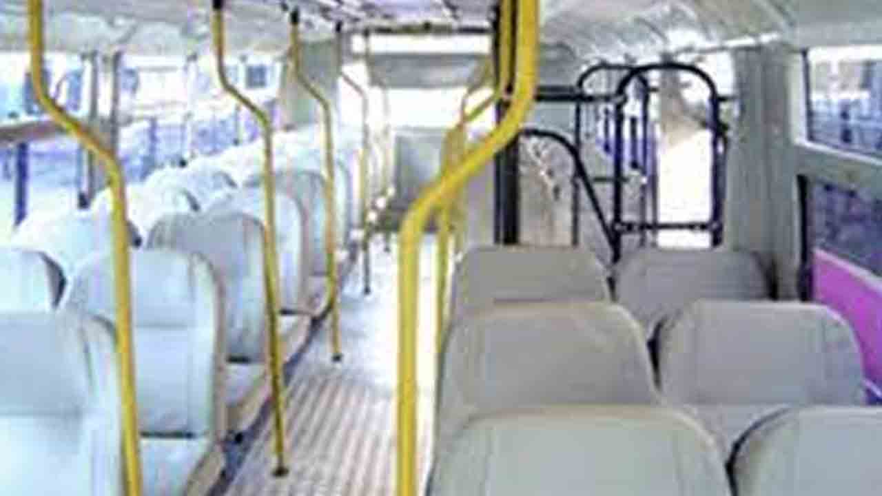 ఆర్టీసీ బస్సుల్లో మెట్రో రైలు తరహా సీట్లు