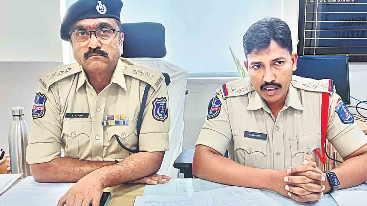 7.20 ఎకరాలు కబ్జాకు యత్నం