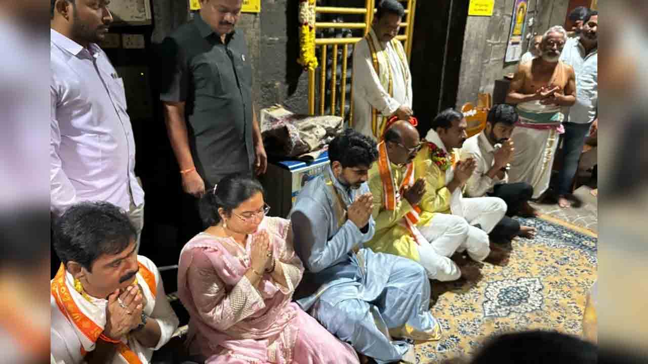 Simhadri Appanna | సింహాద్రి అప్పన్నను దర్శించుకున్న నారా లోకేశ్