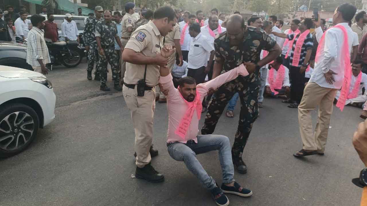 CM Revanth | కేసీఆర్‌పై అనుచిత వ్యాఖ్యలపై బీఆర్‌ఎస్‌ ఆగ్రహం.. సీఎం రేవంత్‌ దిష్టిబొమ్మల దహనం