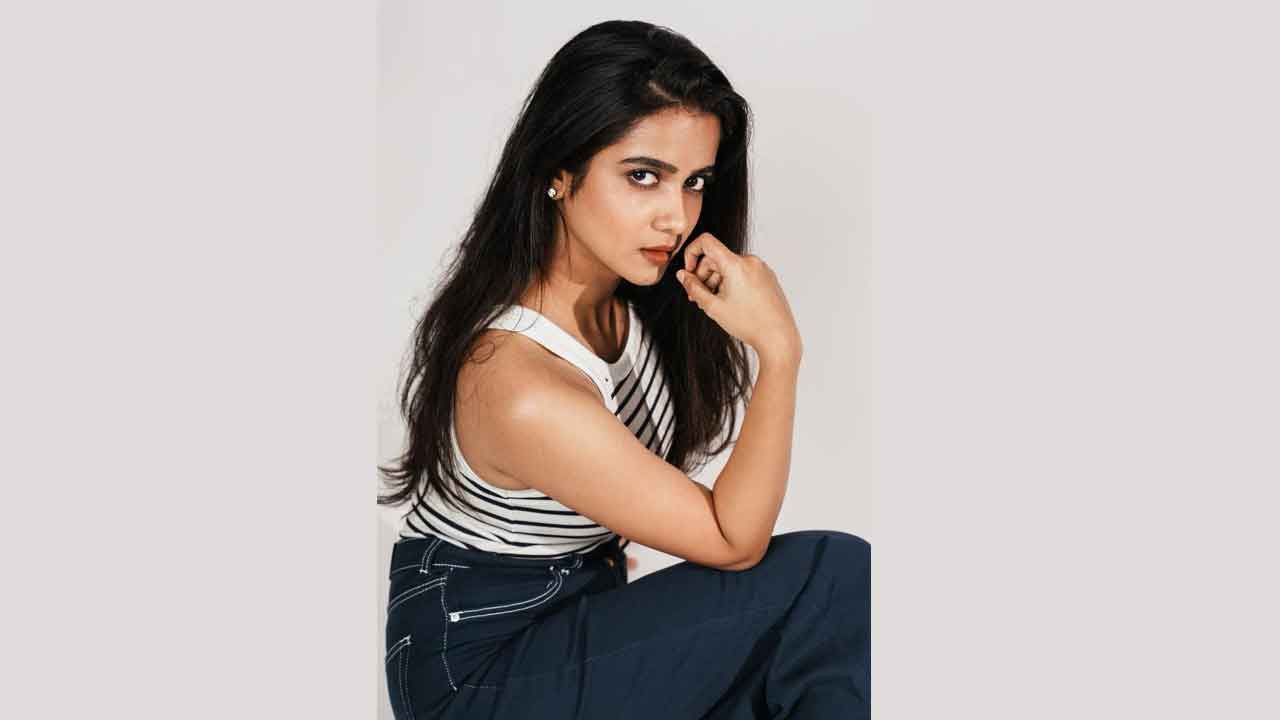 ఆరేళ్ల వ్యవధిలో జరిగిన ఓ జంట కథ..