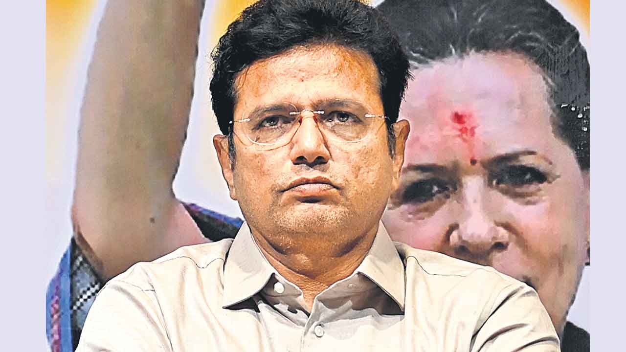 ఫ్యాక్టరీ పెట్టకుంటే భూములు వెనక్కి