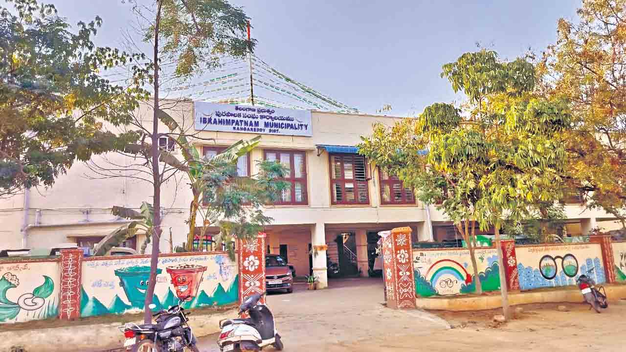 నెగ్గేదెవరు.. !