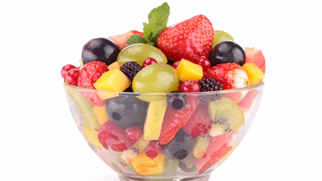 Health Tips | స్ట్రాబెర్రీస్‌, ద్రాక్ష తినేముందు ఇలా చేయండి..!