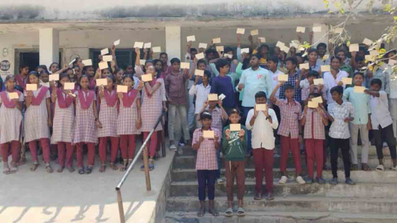 సీఎం సార్.. మా సమస్యలను పట్టించుకోరూ!
