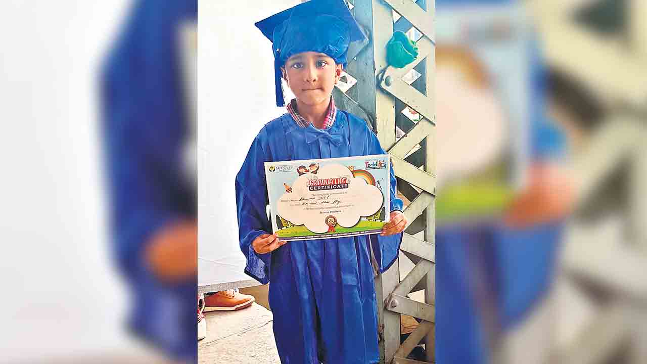 సంపులో పడి బాలుడి మృతి