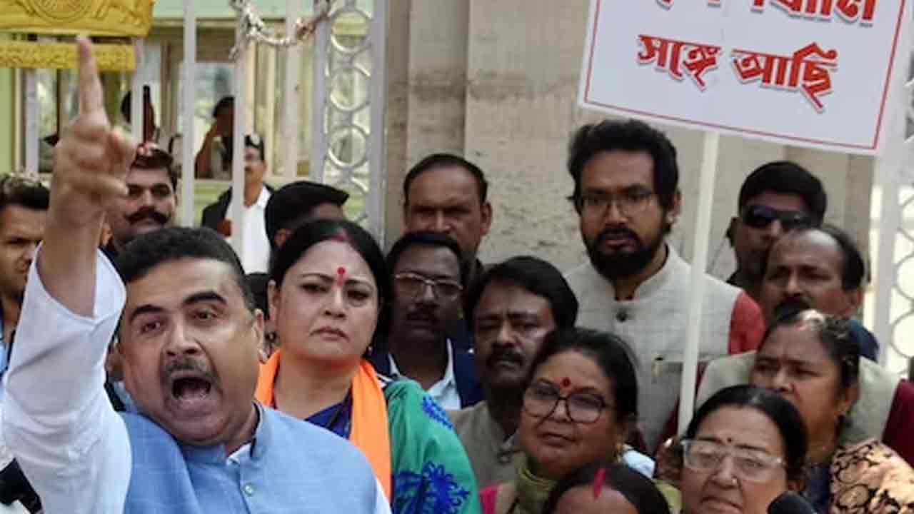 Sandeshkhali: బెంగాల్‌లో హైడ్రామా.. సందేశ్‌ఖాలీ చేరుకున్న బీజేపీ నేత‌