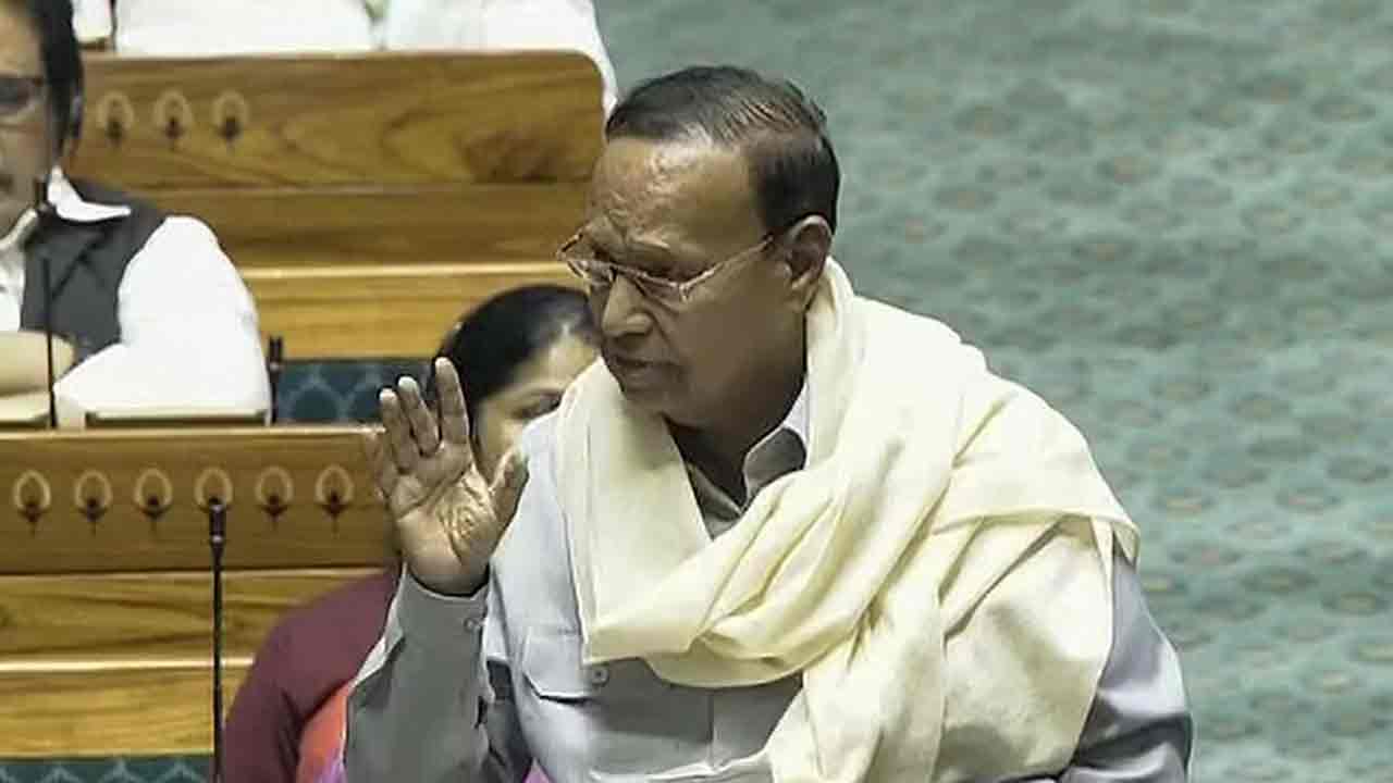 MP TR Baalu: లోక్‌స‌భ‌లో డీఎంకే వ‌ర్సెస్ బీజేపీ.. ఎంపీ బాలు వ్యాఖ్య‌లపై నిర‌స‌న