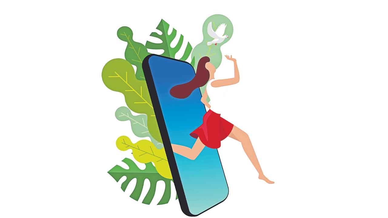 Social Media | మరులుగొలుపుతున్న అద్దాల తెరల మాయాజాలం.. బయటపడటం ఎలా!