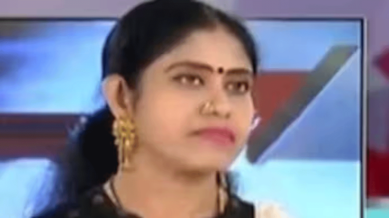 పార్టీలో మ‌హిళా నేత‌ల‌ను ఎద‌గ‌నివ్వ‌రు : కాంగ్రెస్‌పై మాజీ ఎమ్మెల్యే ఫైర్‌