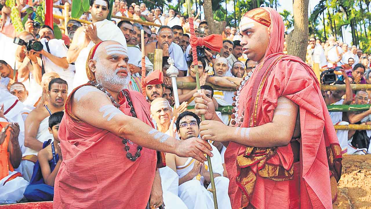 అద్వైత దీప్తి.. ప్రజ్ఞాన కీర్తి!