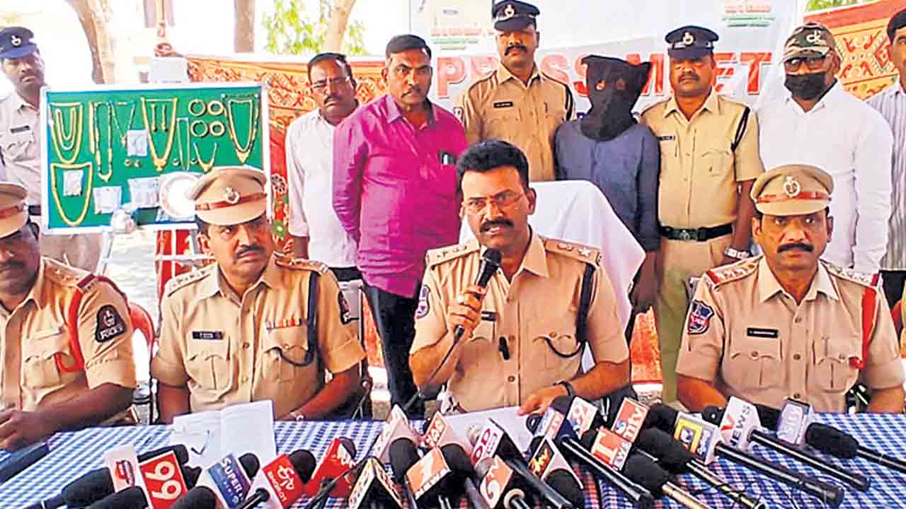 42 దొంగతనాలు..36 కేసులు