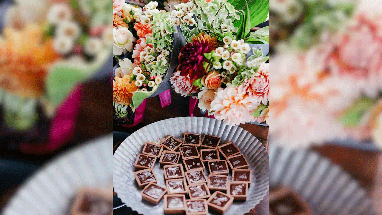 Valentines Day Week | నిమిషానికి 350 గులాబీలు, 406 చాక్లెట్‌లు ఆర్డ‌ర్ చేశారు