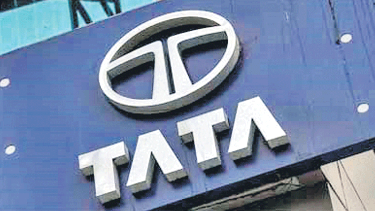 Tata Motors | బ్రాండ్‌ విలువను పెంచుకునే పనిలో టాటా మోటార్స్‌.. ఇక ఆ రెండు విభాగాలు వేరుగానే