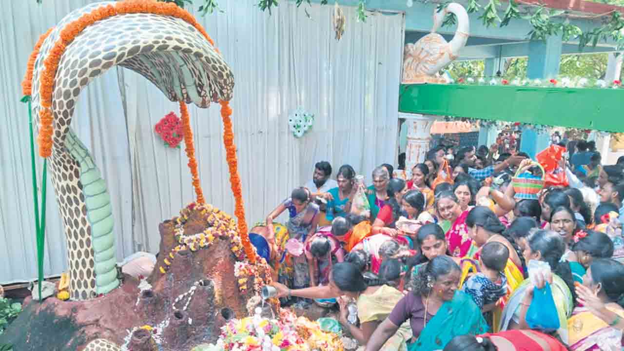 భక్తిశ్రద్ధలతో మహాశివరాత్రి