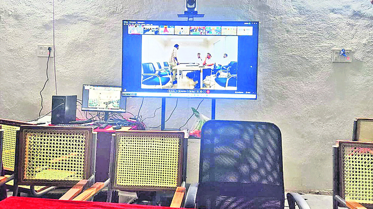 అన్నదాతలకు ‘వీడియో’ సలహాలు