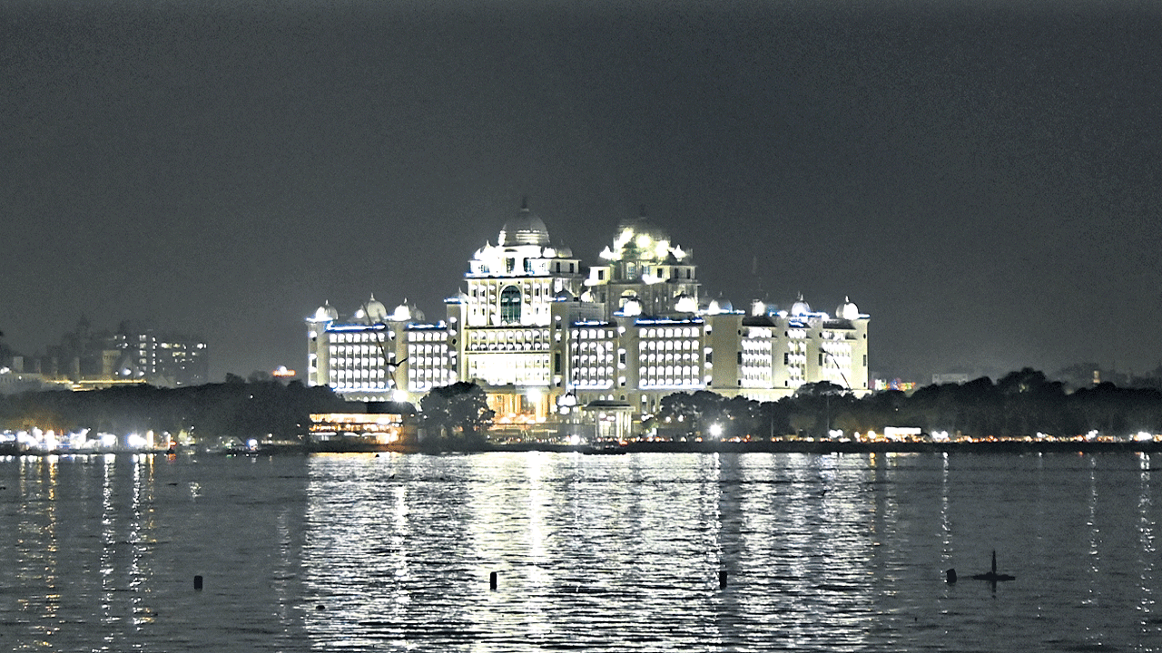 హుస్సేన్‌సాగర్‌లోకి శుద్ధిచేసిన జలాలు