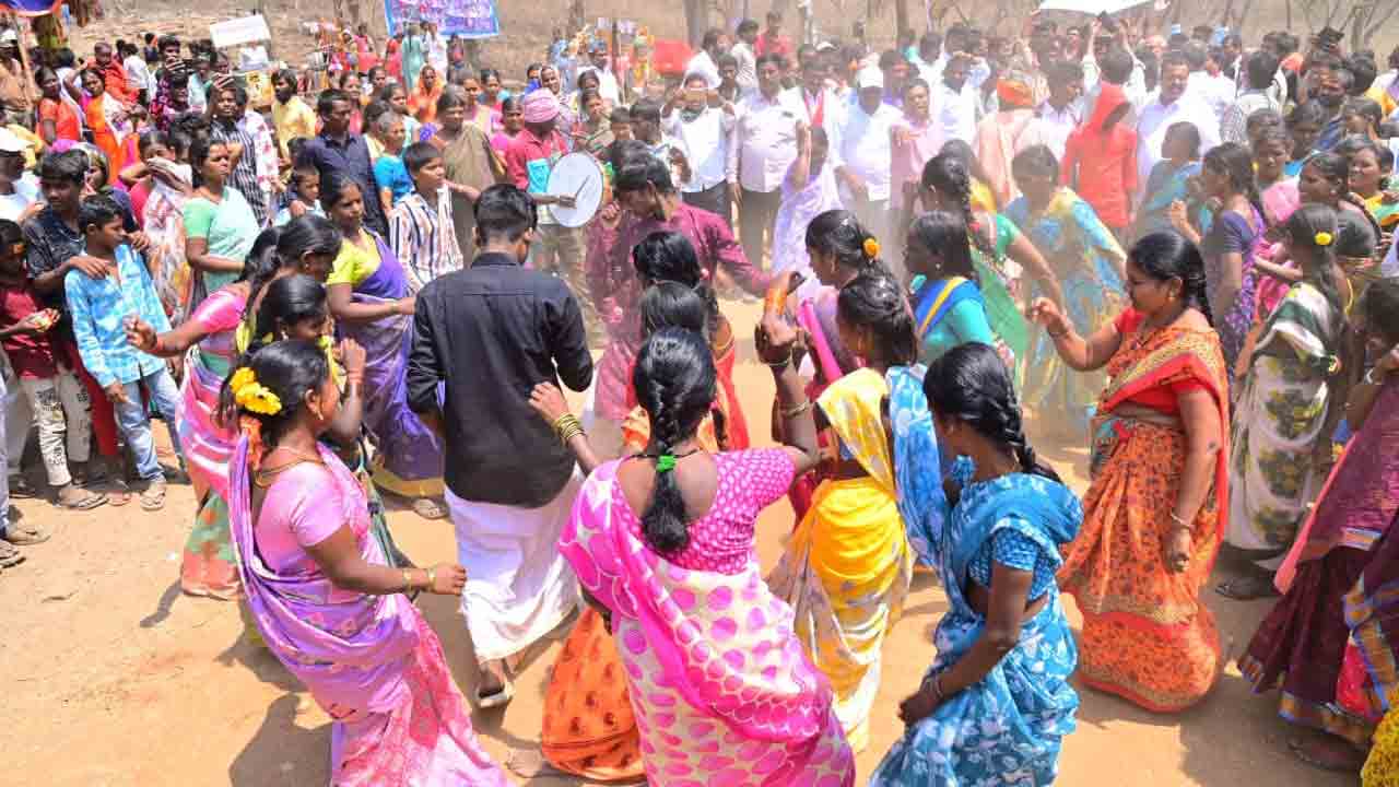 భౌరాపూర్‌ ఉత్సవాలు షురూ