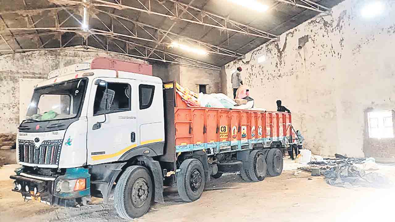 టన్నుల్‌.. టన్నుల్‌