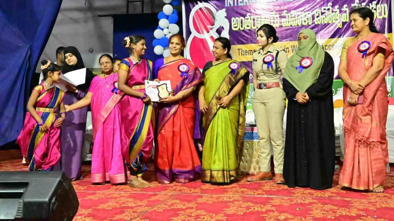 ఆడపిల్ల.. అదృష్టానికి చిరునామా