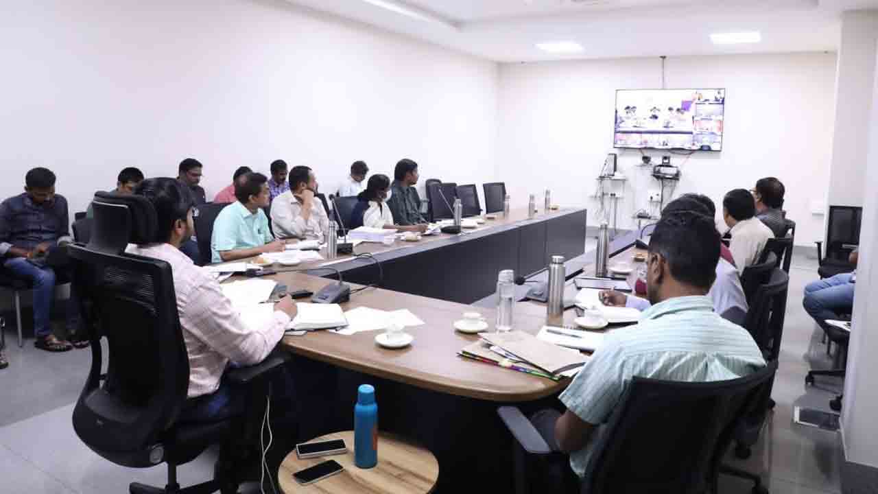 ఎన్నికల నిర్వహణకు సిద్ధం కావాలి