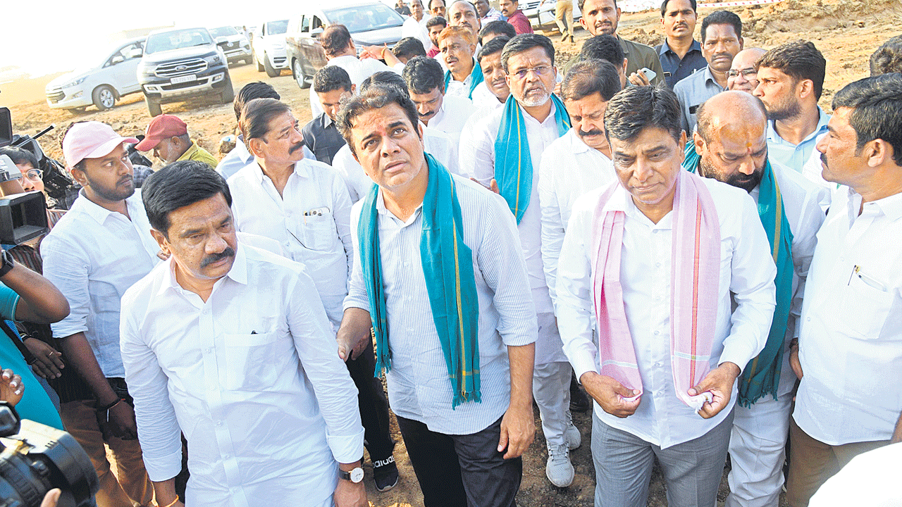 కాళేశ్వరం పై కాంగ్రెస్‌ కుట్ర