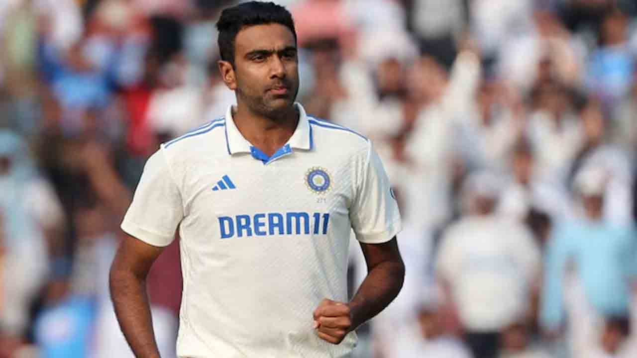 Ravichandran Ashwin | టెస్టుల్లో అగ్రస్థానానికి భారత స్టార్‌ స్పిన్నర్‌ అశ్విన్‌